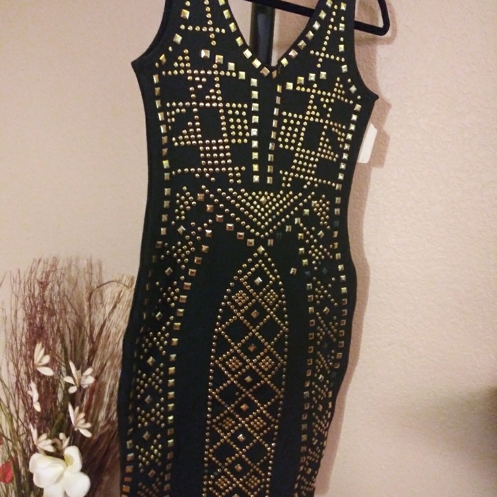 Sleeveless Black Sequin Dress - Picture 4 of 4